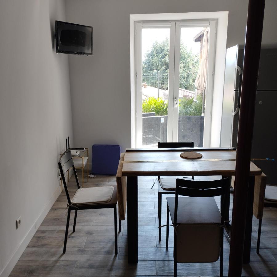 Trevoux: Loft Ravissant Avec Terrasse Lejlighed Eksteriør billede